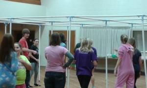 pa60384_abaqhb_696x400